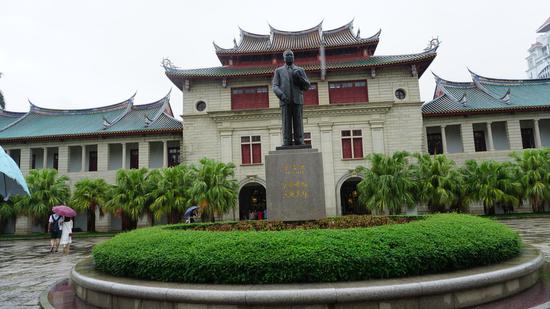 厦门大学