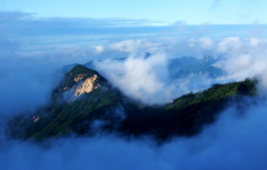 避暑薄刀峰 7月8日梦幻峡谷实景夜光秀震撼开启