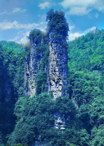悬峰古寺