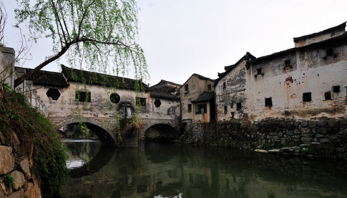 水中倒影(图源:@歙县微旅游)