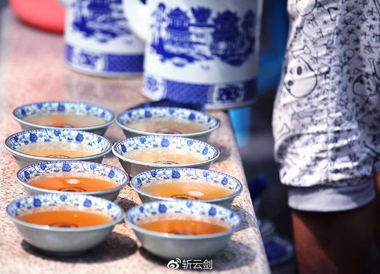 泉水大碗茶