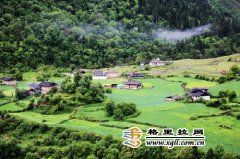 云南省迪庆州德钦县绘制全域旅游和乡村旅游蓝图