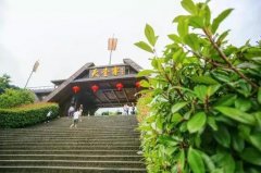 天堂寨 一面是“公主”一面是“王子”