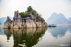 来了才明白，徐霞客最眷恋她是因为她实在太美了
