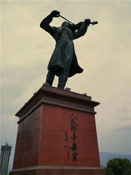 (聂耳铜像 摄影/王璐)