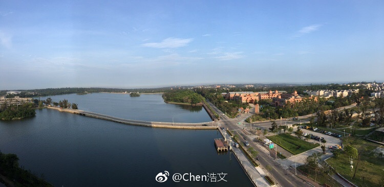 金湖