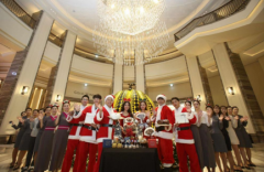 年末，韩国百乐达斯城度假村圣诞节庆典火热吸睛