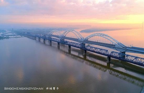 【中东铁路寻迹跨境自驾游】这江,这桥,这座城