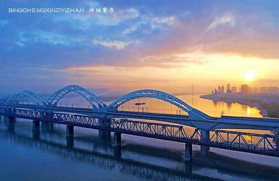 【中东铁路寻迹跨境自驾游】这江,这桥,这座城