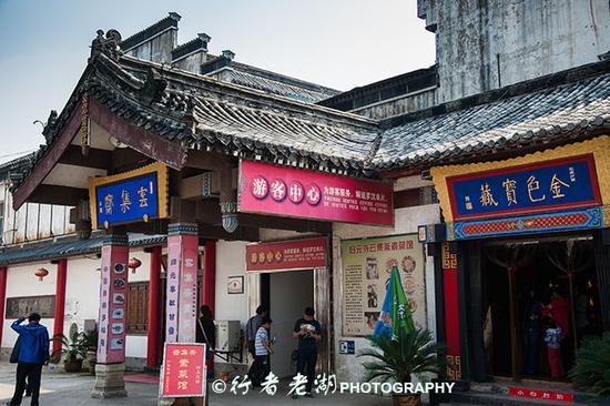 归元寺:游客为什么都要去这里数罗汉?