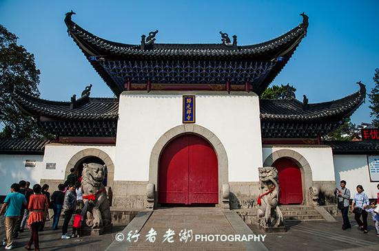 归元寺:游客为什么都要去这里数罗汉?