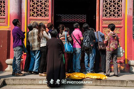 归元寺:游客为什么都要去这里数罗汉?