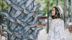 跟着美女来一场放松全身的享受之旅