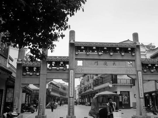 摄影:莲峰居士