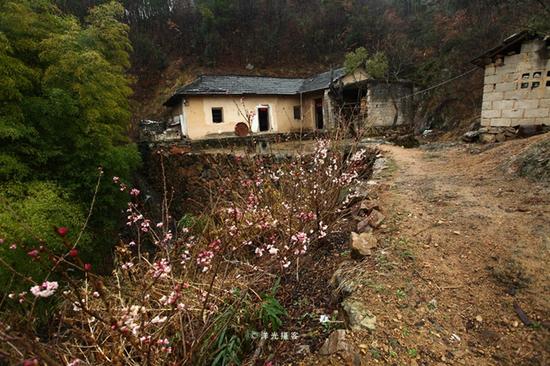桐城踏春:隐匿于清代文坛的披雪瀑,留下北宋“到此一游”刻文