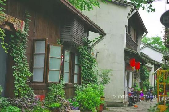 一分门票不花,游遍<a data-cke-saved-href='http://travel.sina.com.cn/hangzhou-lvyou/?from=b-keyword' href='http://travel.sina.com.cn/hangzhou-lvyou/?from=b-keyword' target='_blank'><em>杭州</em></a>最不能错过的文艺复古拍照圣地