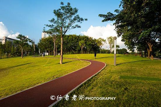 最美婚姻登记处,尚未开张,已带红一个都市小公园