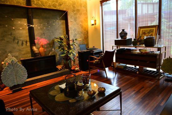 撩开薄雾与轻纱,发现雨雾中的别样<a data-cke-saved-href='http://travel.sina.com.cn/huzhou_moganshan_17666-lvyou/?from=b-keyword' href='http://travel.sina.com.cn/huzhou_moganshan_17666-lvyou/?from=b-keyword' target='_blank'>莫干山</a>,曼妙含蓄也生机盎然