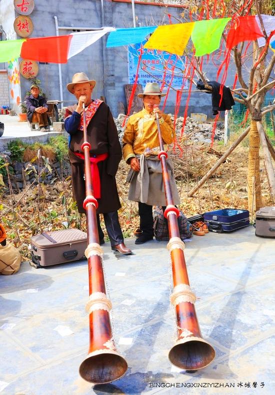 走近金川神秘的嘉绒藏戏、马尔锅庄民族风