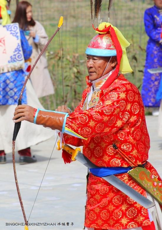 走近金川神秘的嘉绒藏戏、马尔锅庄民族风